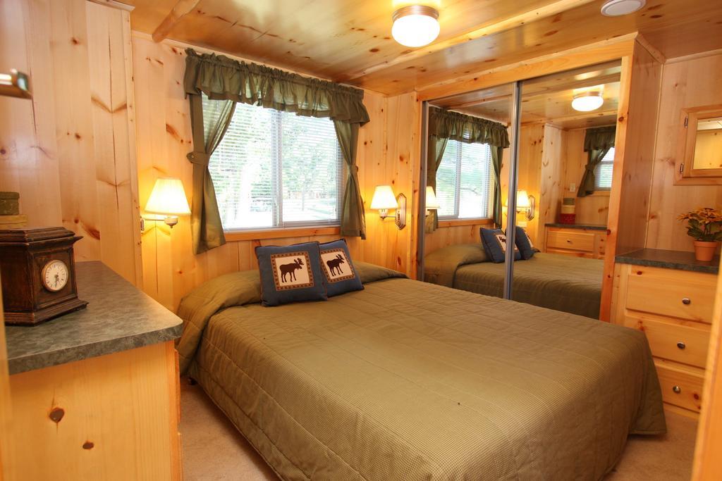 Hôtel Lakeland Rv Campground Loft Cabin 2 à Edgerton Extérieur photo